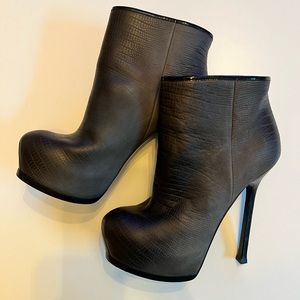 Yves Saint Laurent Shoes